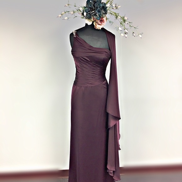 Dresses & Skirts - Maid of honor dress